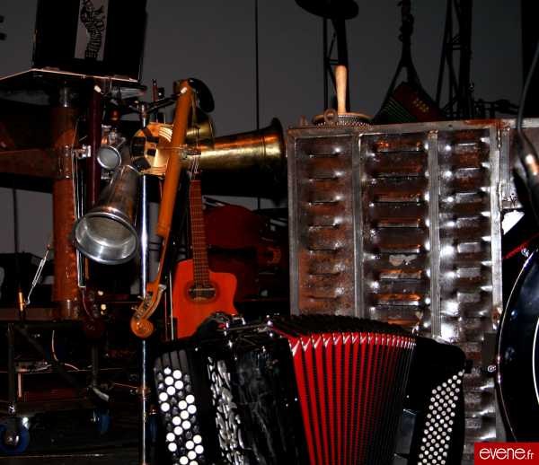 Un bric-à-brac d'instruments